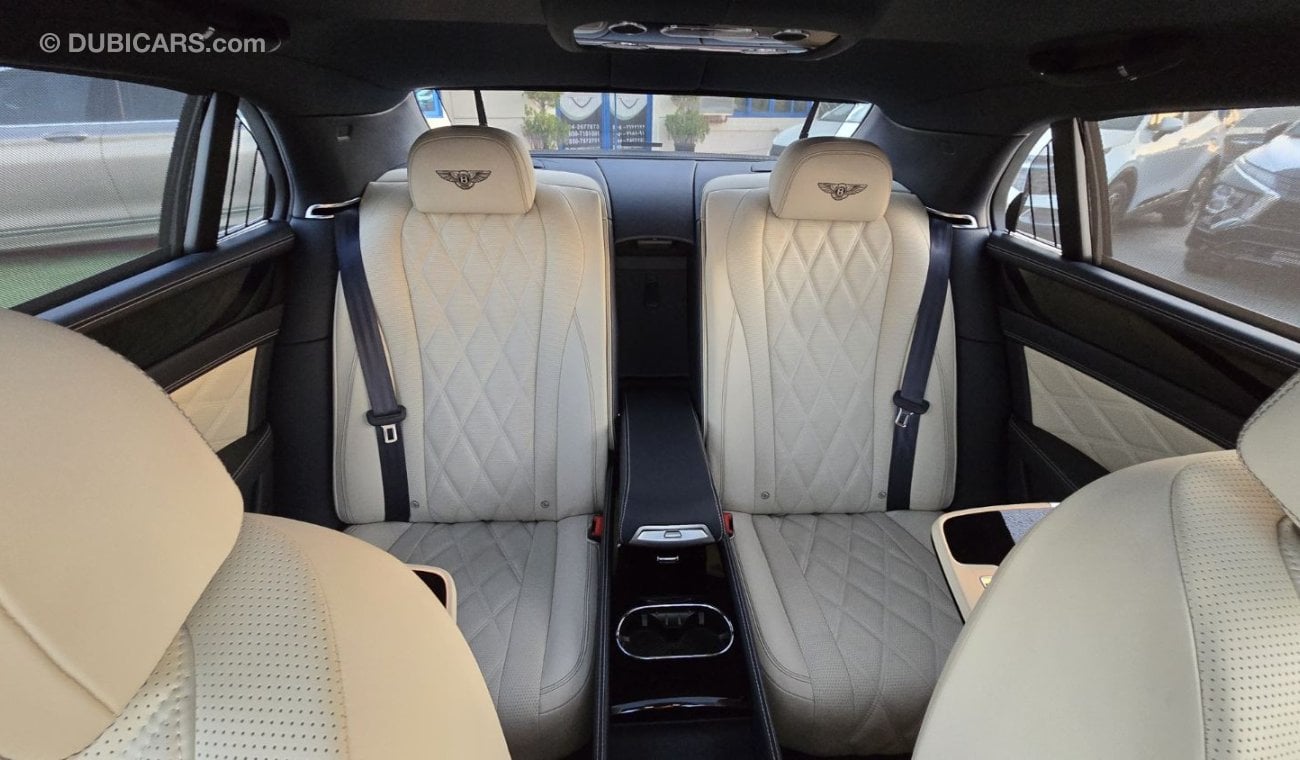 بنتلي كونتيننتال فلاينج سبر Bentley Flying Spur Speed special order handmade. In new condition, 2014 model, imported from Japan