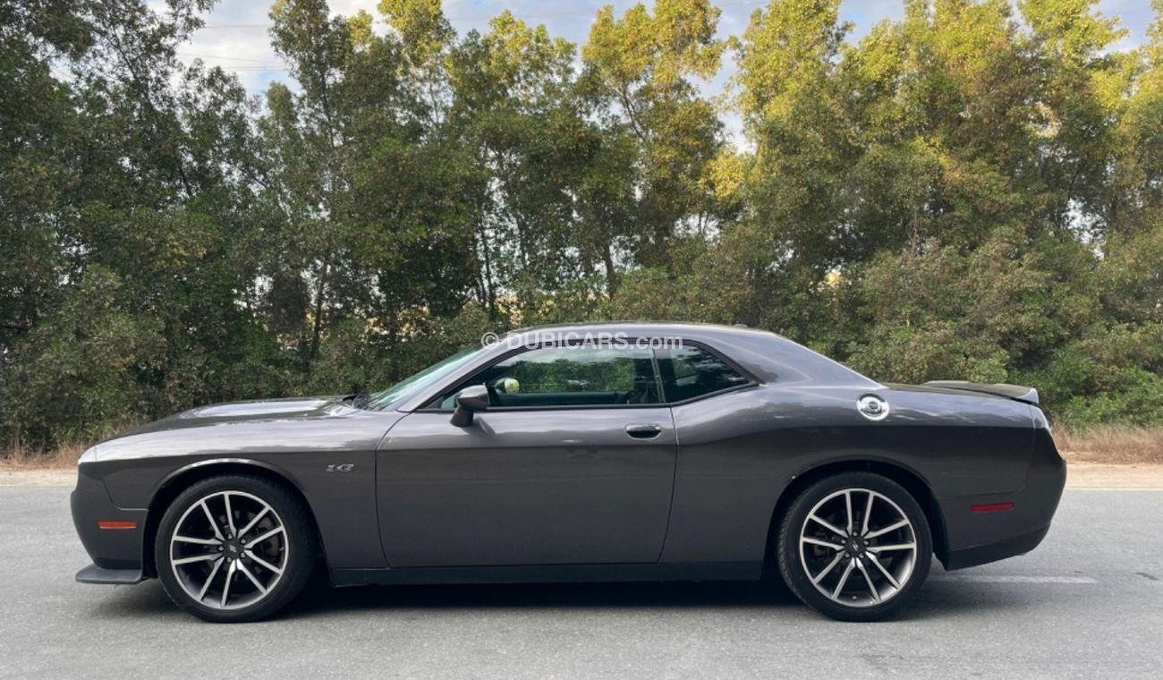 Dodge Challenger R/T 5.7L (370 HP)