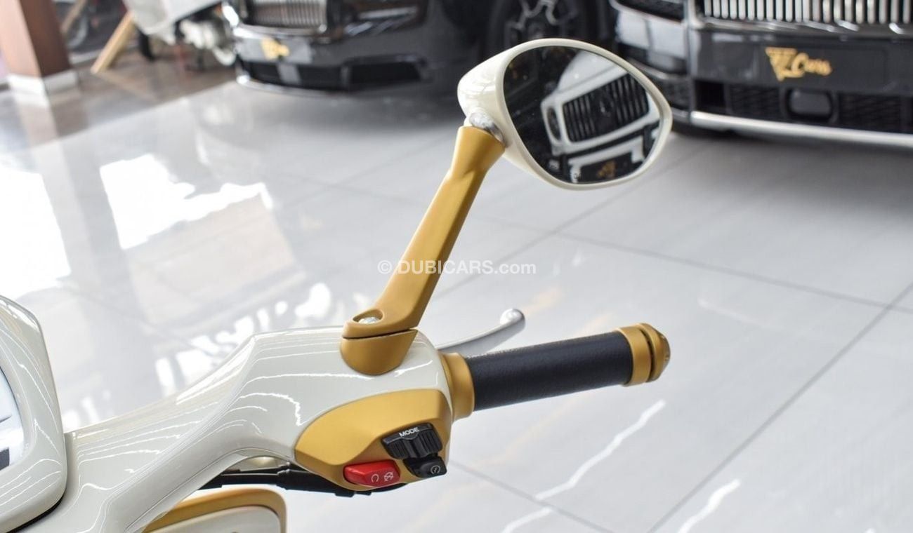 Vespa 946  Christian Dior Edition VESPA 946 CHRISTIAN DIOR 2022 (ONLY 946 PIECES IN THE WORLD)