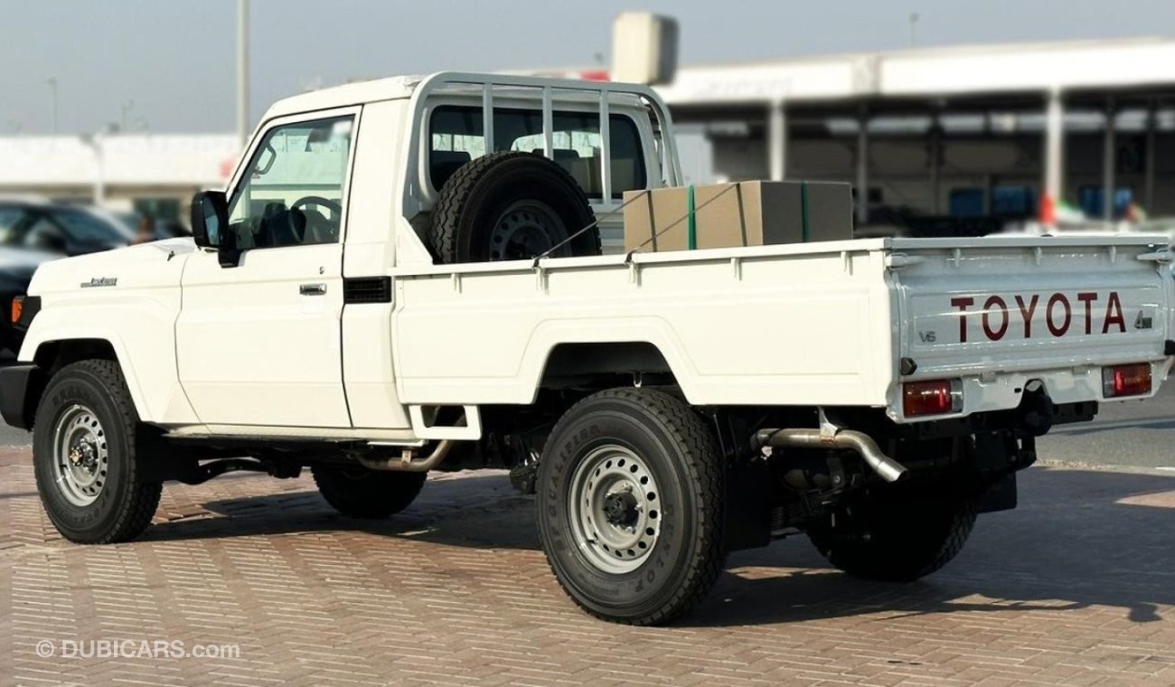 تويوتا لاند كروزر بيك آب LC79 4.0 Diff Lock , Power Window , Dual Tank 2024 New Shape , Ready Stock