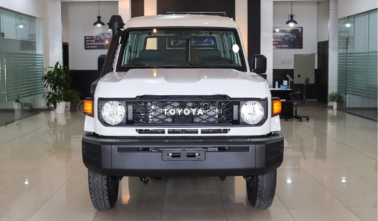 Toyota Land Cruiser Hard Top LC78, 4.2L Diesel 4WD 5M/T For Export