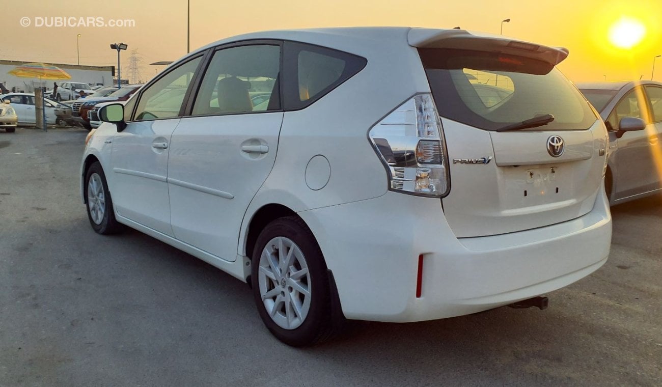 تويوتا برياس Toyota Prius Alpha