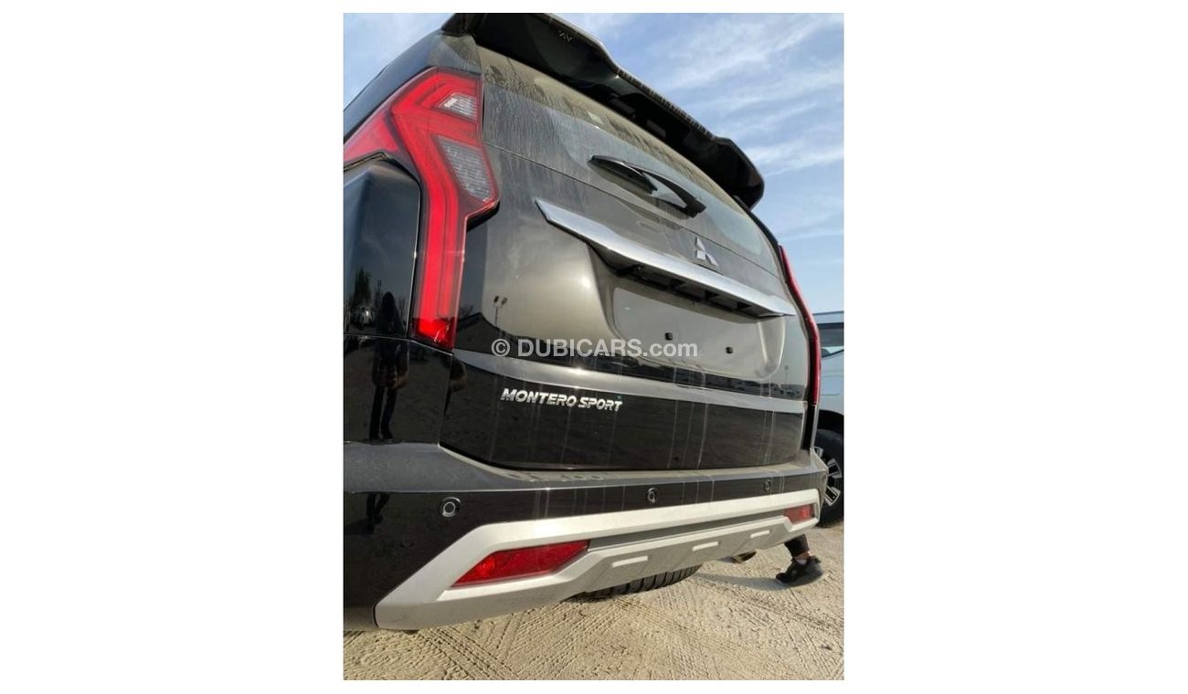 Mitsubishi Montero GLS 3.0L SPOILER SUNROOF LEATHER SEATS