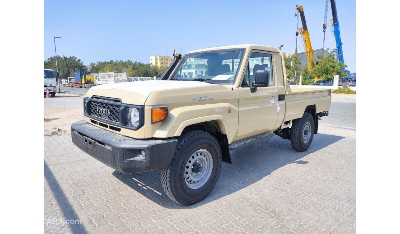 تويوتا لاند كروزر بيك آب 79 SC 4.0L PETROL AUTOMATIC TRANSMISSION