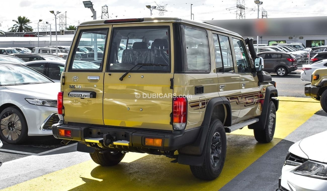 Toyota Land Cruiser Hard Top 2024 - TOYOTA LC 76 5 DOORS HARD TOP - V8 4.5L DSL