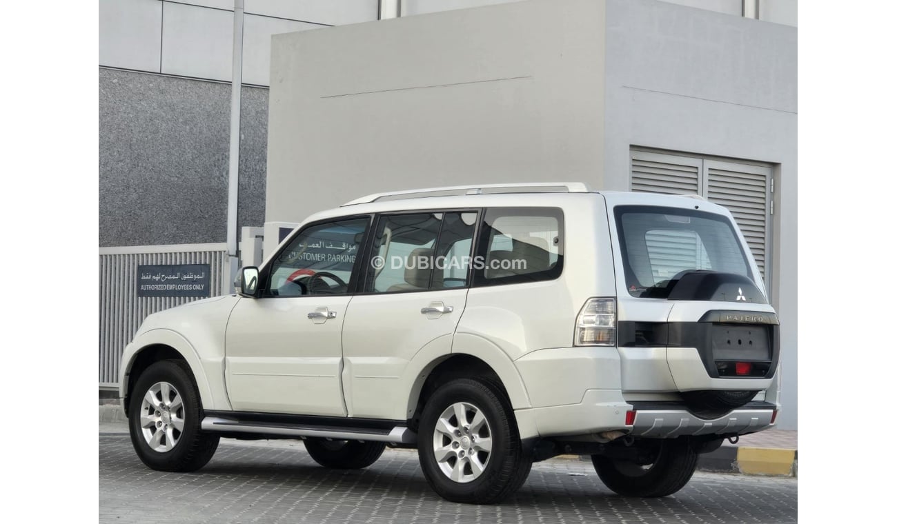 ميتسوبيشي باجيرو GLS Base 3.5L (5 Seater) GLS 3.5L GCC ORGINAL PAINT // ACCIDENT FREE // PERFECT CONDITION