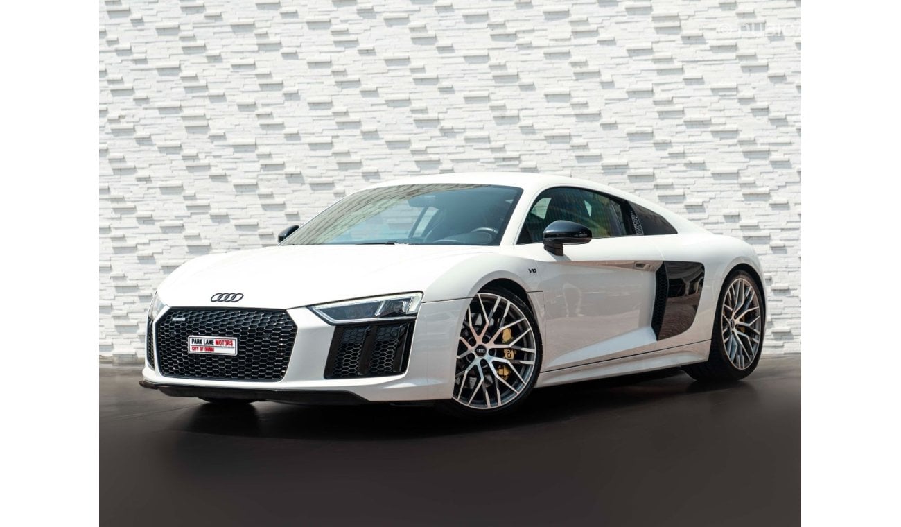 أودي R8 AED 8,861 PM • R8 V10 5.2L AWD • ONLY 60,000 KMS • FULL AUDI SERVICE HISTORY AND NEXT FREE SERVICE