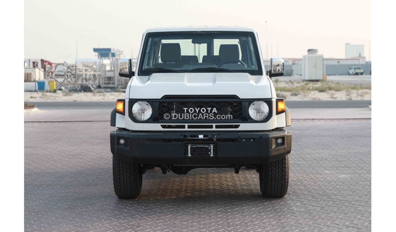 تويوتا لاند كروزر هارد توب 2024 Toyota LC71 4.0 Hard Top - أبيض من الداخل Sadlle Tan | للتصدير فقط