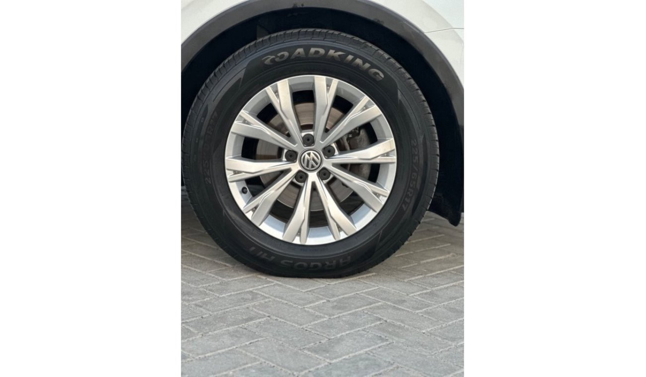 Volkswagen Tiguan SE MODEL 2018 GCC CAR PERFECT CONDITION INSIDE AND OUTSIDE