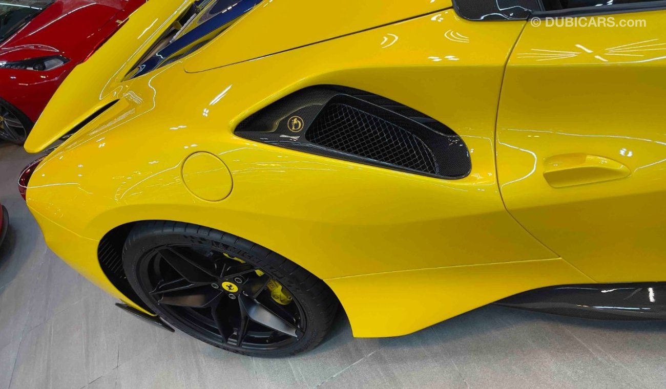 فيراري 488 Pista Spider | 2020 | Giallo Modena | Full Carbon Fiber | 720 HP | Negotiable Price