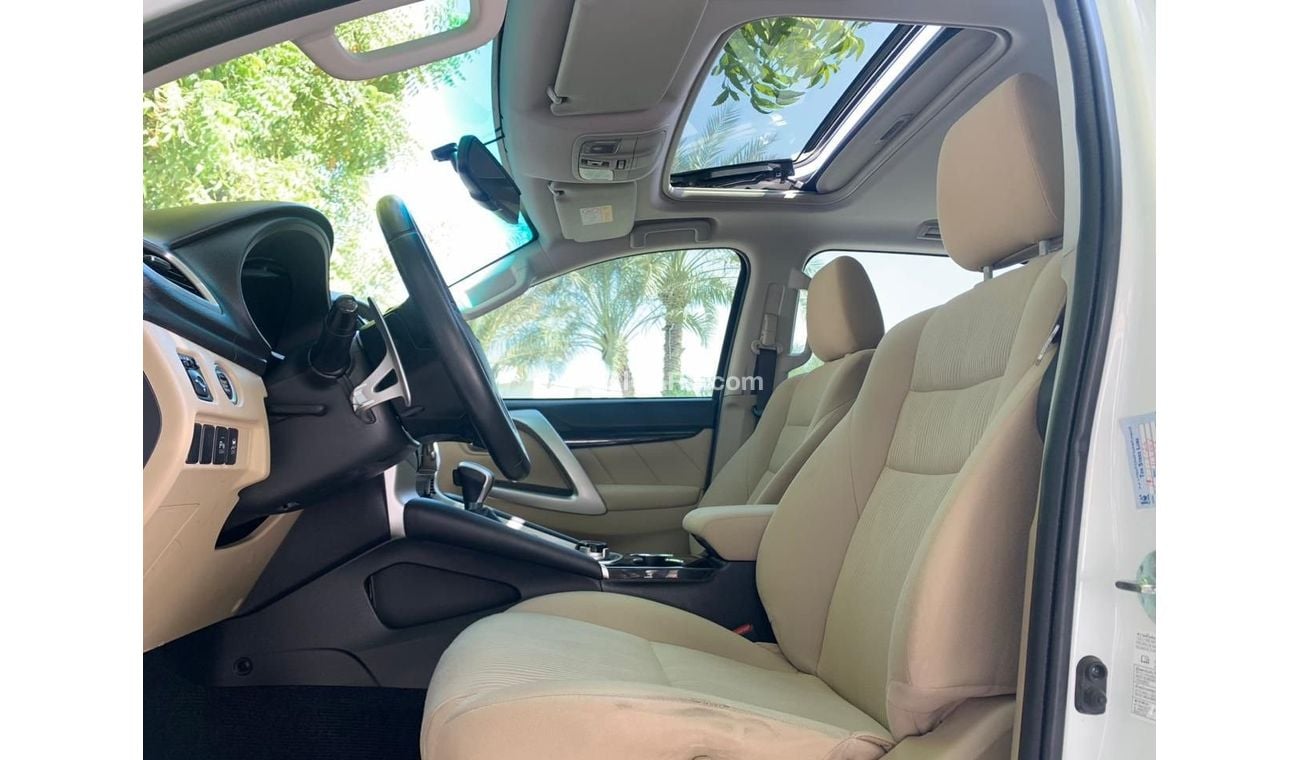 Mitsubishi Montero MITSUBISHI MONTERO 2019 Sunroof,GCC SPECS