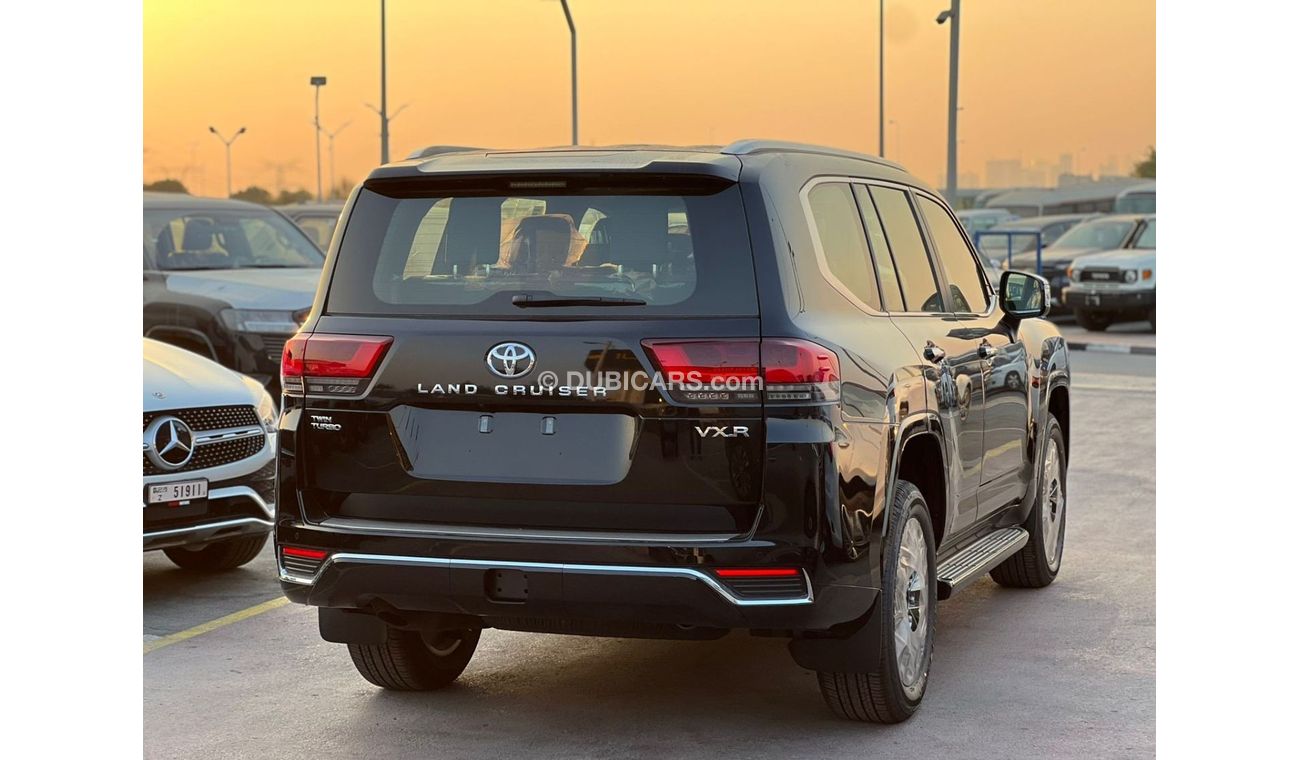 تويوتا لاند كروزر TOYOTA LAND CRUISER VXR  (300 SERIES) 3.5 L 4WD