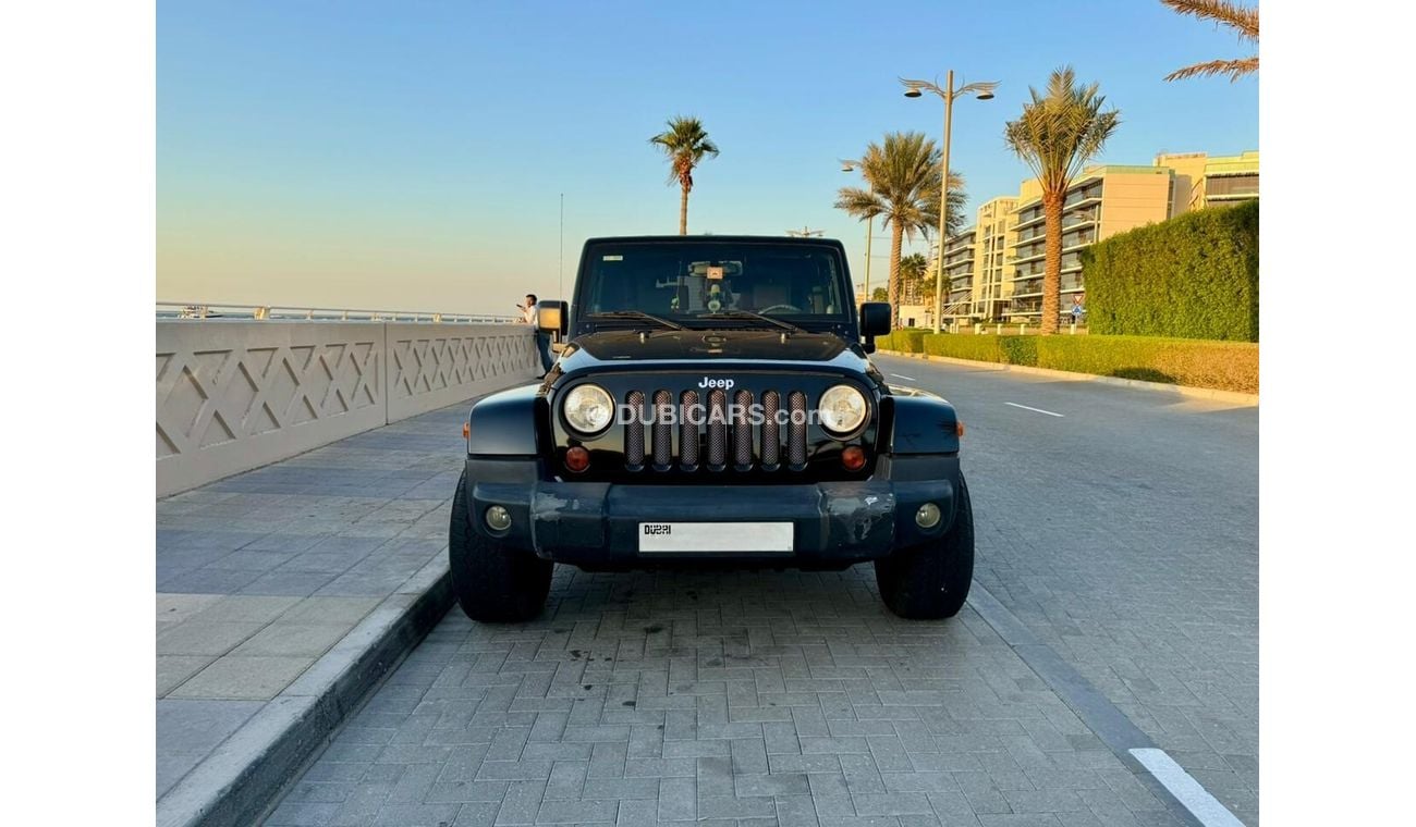 Jeep Wrangler Sahara 3.6L A/T