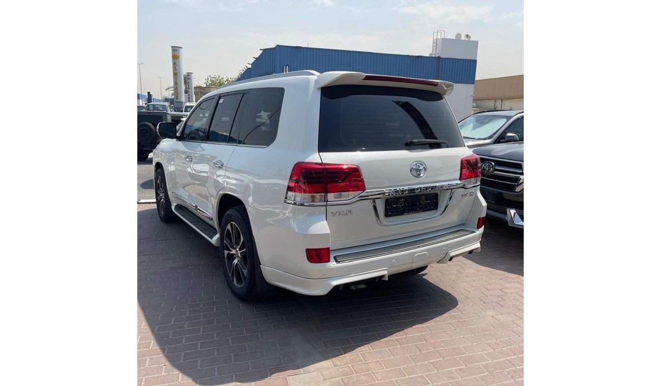 تويوتا لاند كروزر TOYOTA LANDCRUISER VXR GRAND TOURING V8 5.7