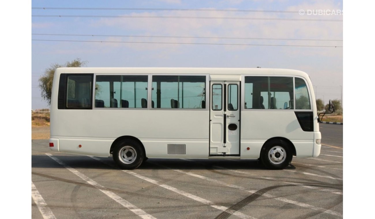 Nissan Civilian 2015 | NISSAN CIVILLIAN - 30 SEATER BUS - WITH GCC SPECS AND EXCELLENT CONDITION