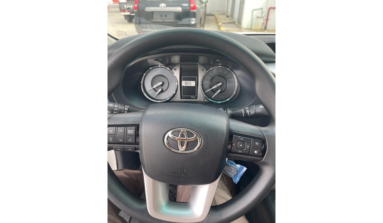 تويوتا هيلوكس Toyota Hilux SR5 2.7L Petrol, Automatic Model 2024 Color White