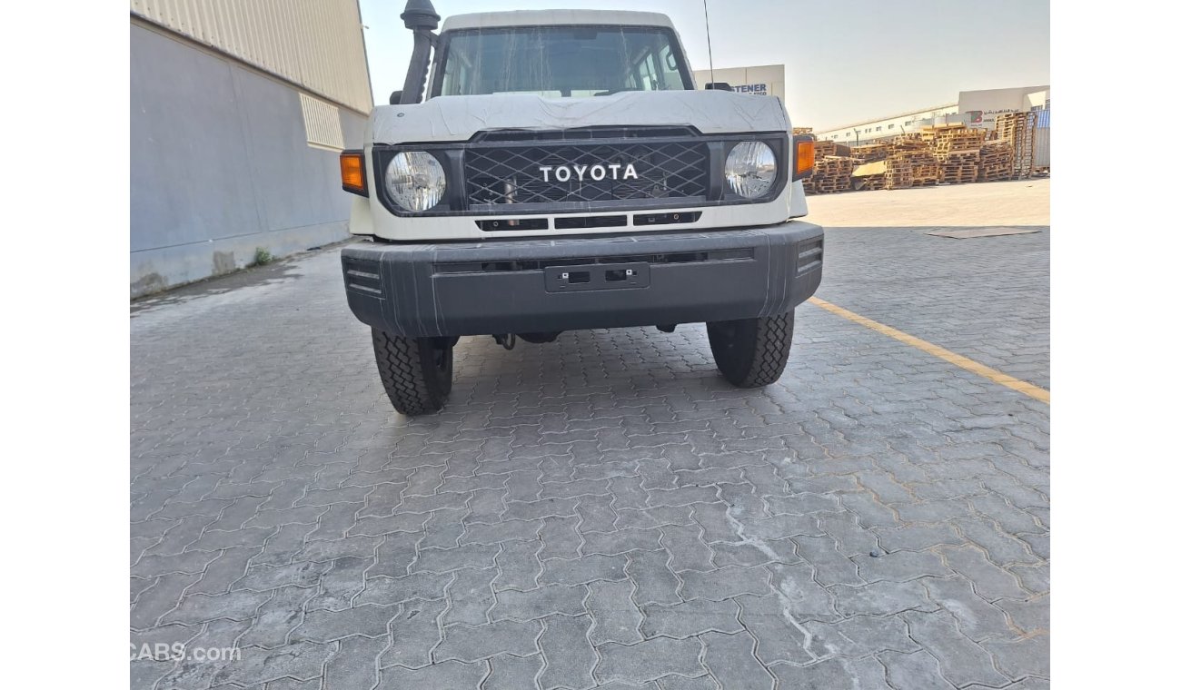 تويوتا لاند كروزر هارد توب MY 2024 TOYOTA LAND CRUISER HARD TOP DIESEL FULL OPTION