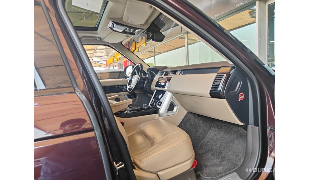 Land Rover Range Rover Vogue HSE AED 2,800 P.M | 2018 RANGE ROVER VOUGE HSE | UNDER WARRANTY | GCC | SUPERCHARGED | FULL PANORAMIC