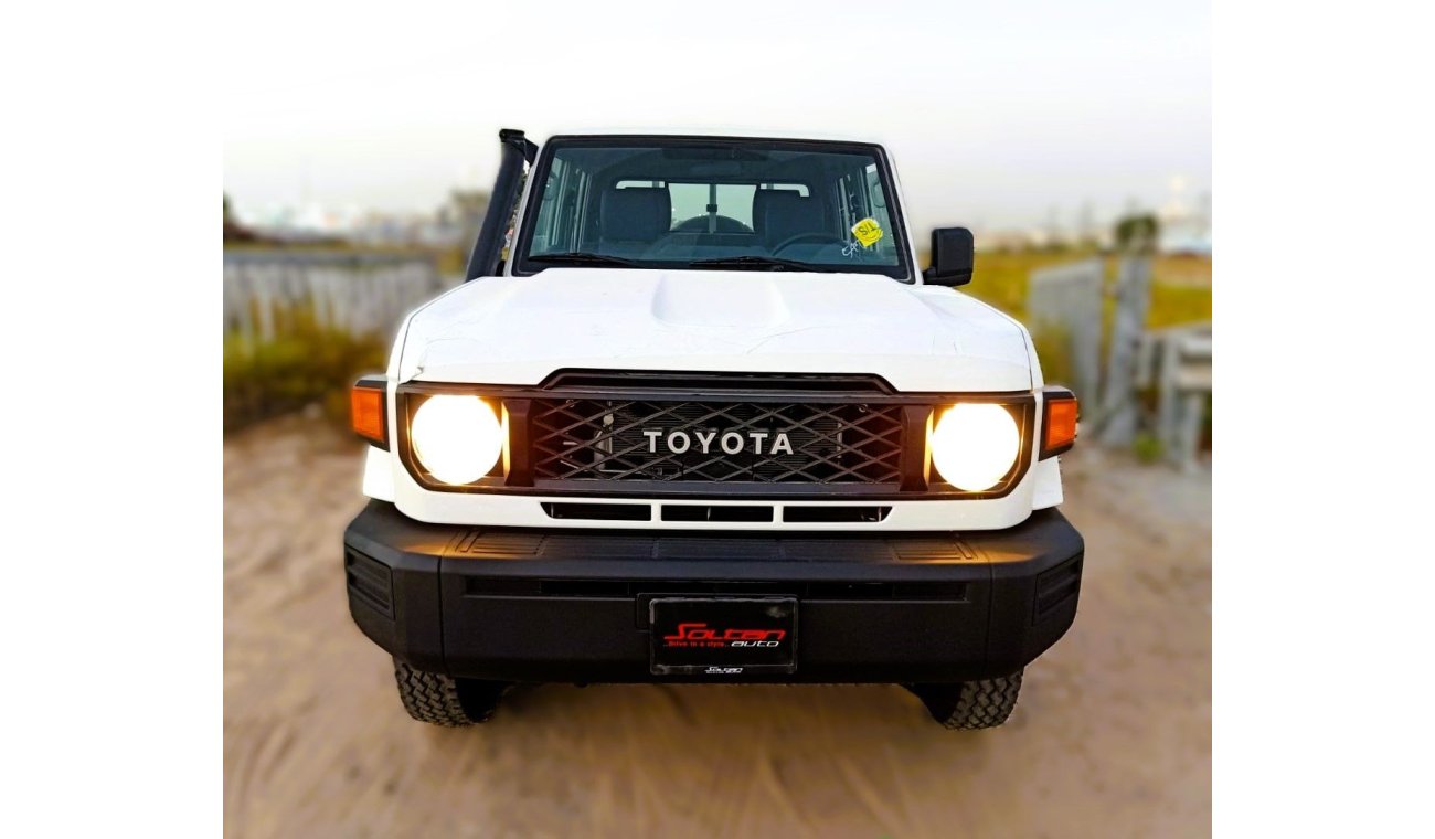 تويوتا لاند كروزر بيك آب Toyota land Cruiser pickup Double cabin Diesel  4.2L 6V M/T 4*4 basic 2024