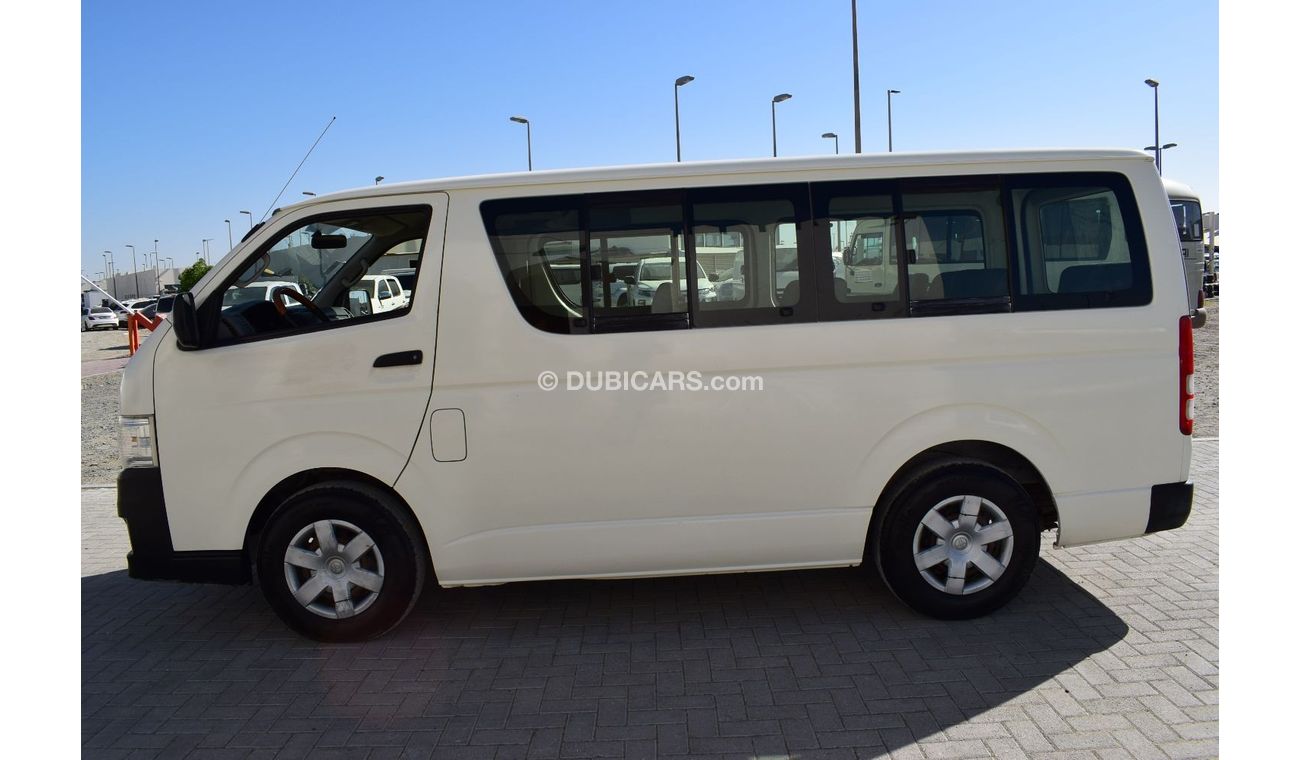 Toyota Hiace GL - Standard Roof Toyota Hiace bus 13 seater, Diesel, Model:2013.Free of accident