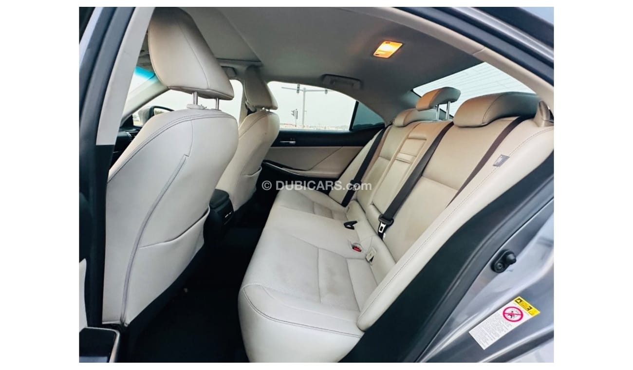 Lexus IS 200 MODEL 2016. Car perfect condition inside and outside full option sun roof leather seats blind spot