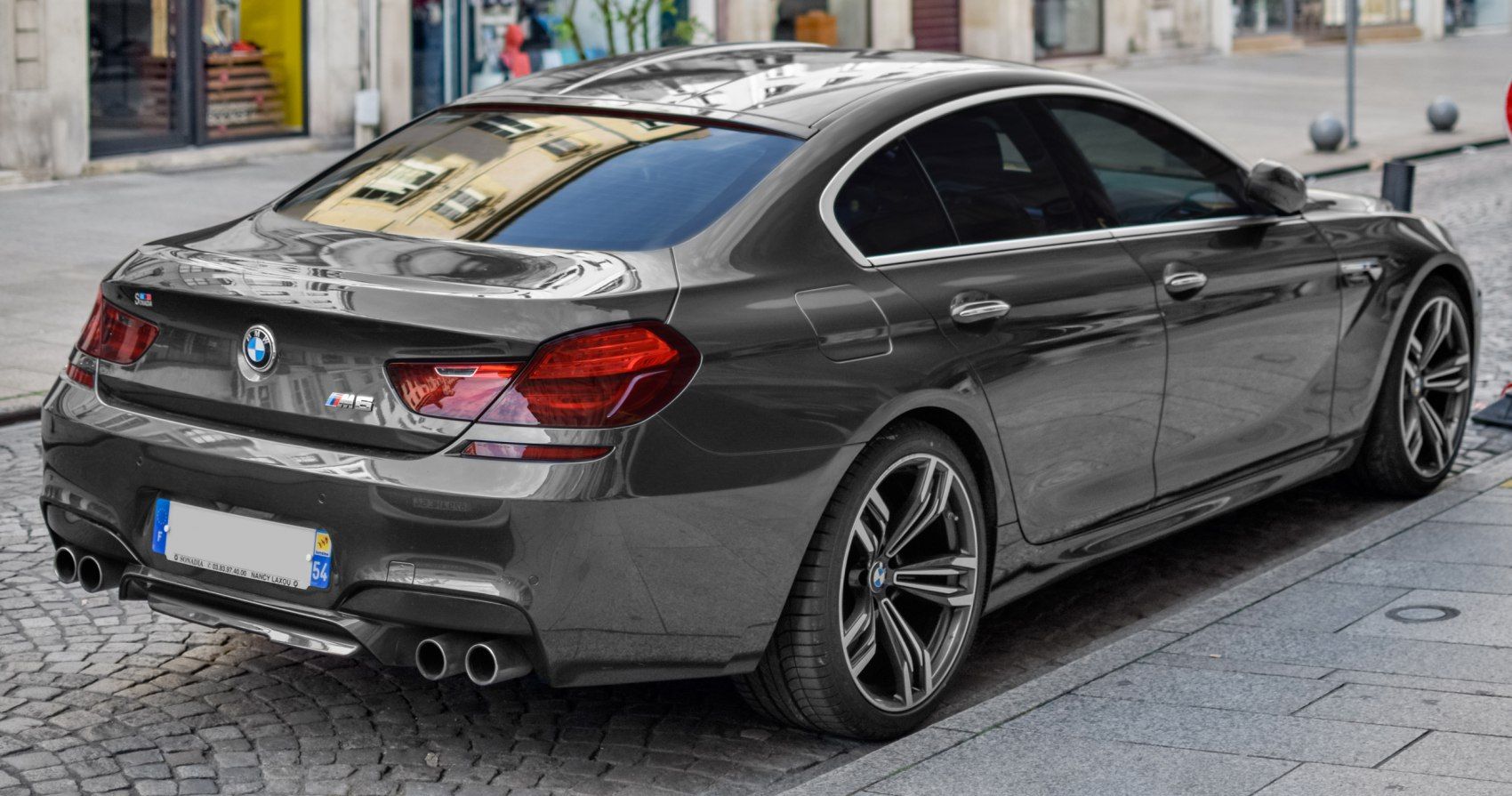 بي أم دبليو M6 exterior - Rear Left Angled