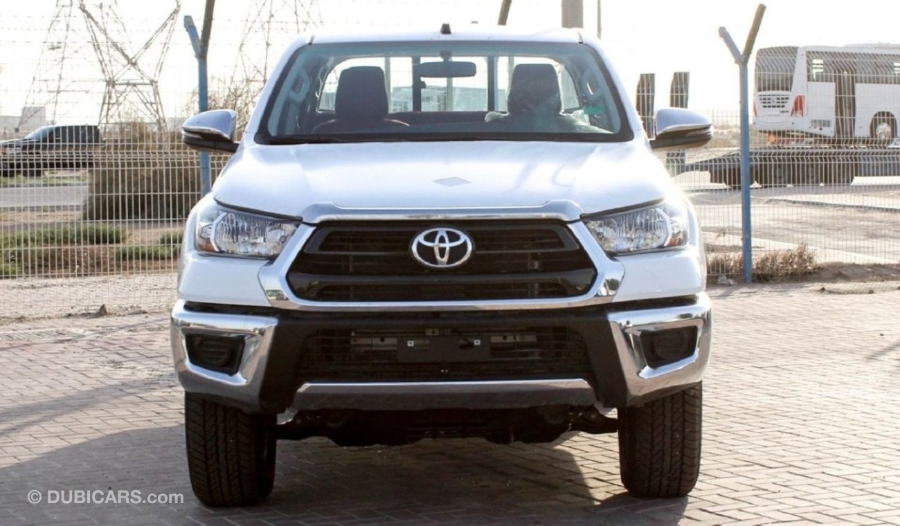 تويوتا هيلوكس HILUX 2.7L AT MED OPTION