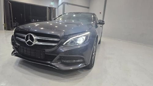 Mercedes-Benz C200