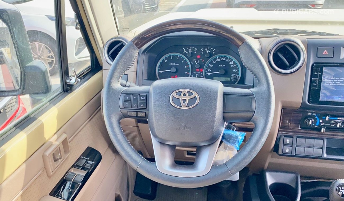 تويوتا لاند كروزر بيك آب Toyota Land Cruiser 79 4.0L Petrol  Single Cabin 2024