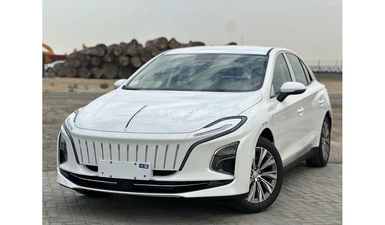 هونغشي EQM5 HONGQI E-QM5 LUXURY