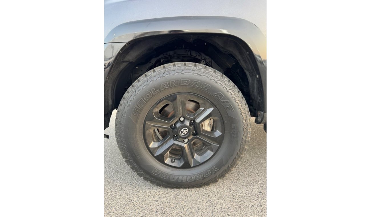 تويوتا Runner4 2019 SR5 PREMIUM SUNROOF 4x4 FULL OPTION US SPEC