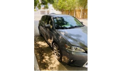 Lexus CT200h