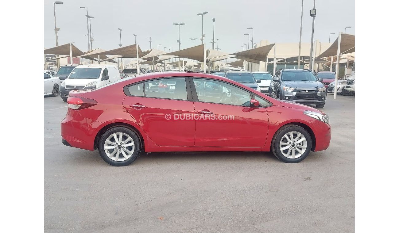 Kia Cerato Kia cerato 2017 GCC full option perfect condition clean car