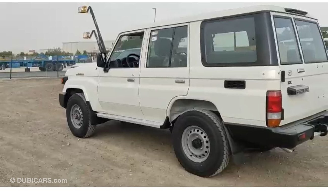 تويوتا لاند كروزر هارد توب LC76 4.2L MT DIESEL 5 DOORS