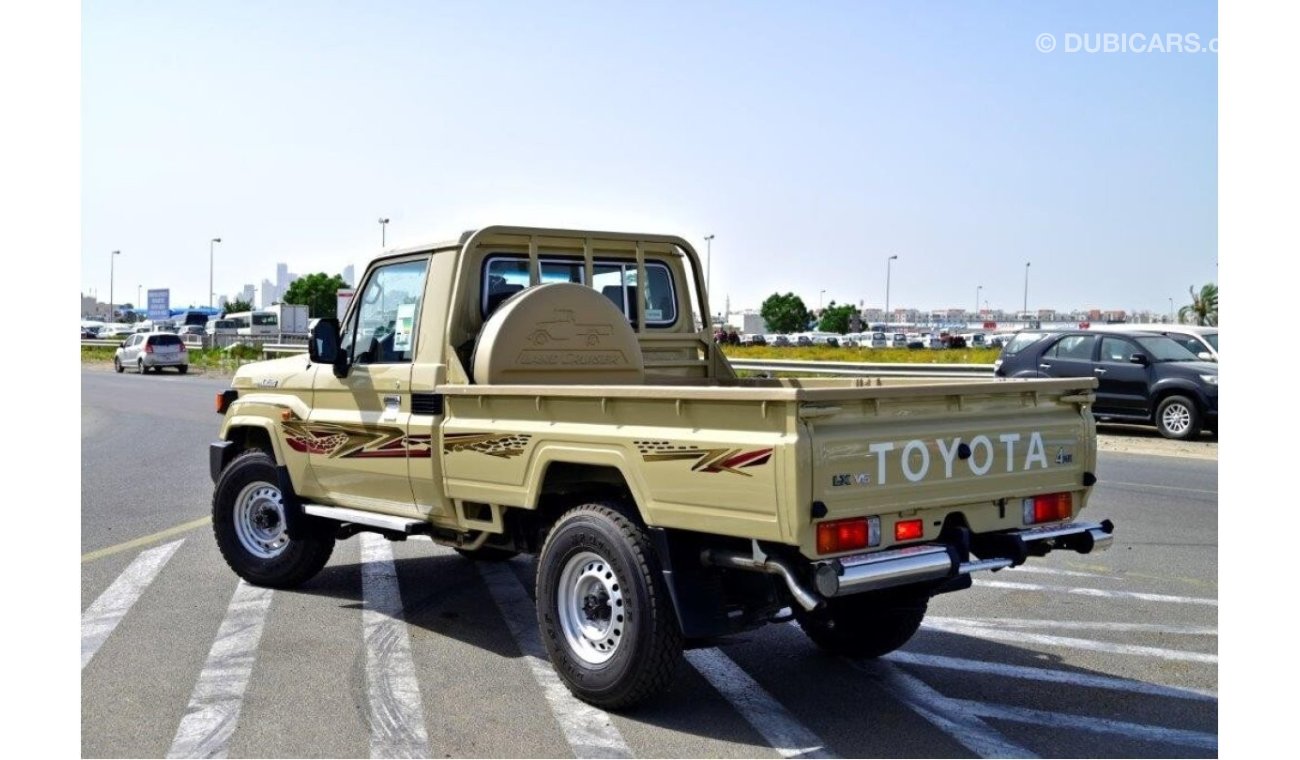 تويوتا لاند كروزر بيك آب Single Cab DLX 4L Petrol 4WD AT