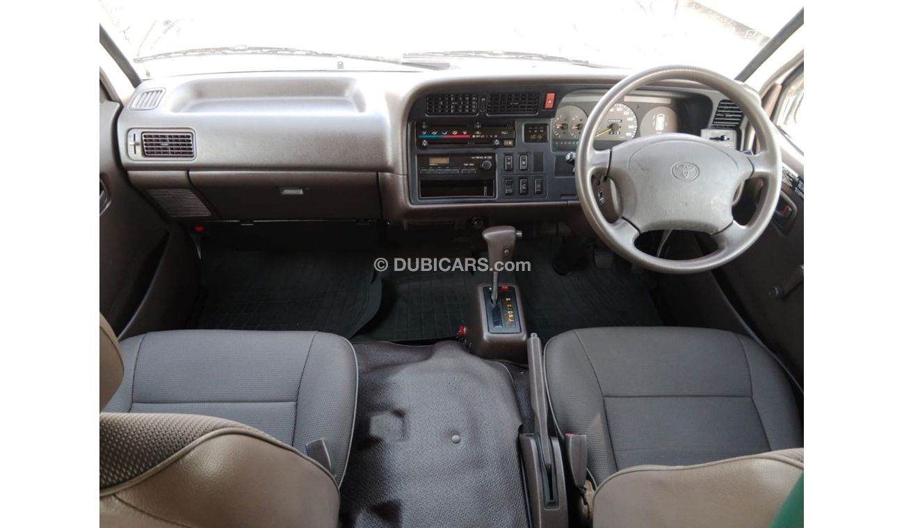 Toyota Hiace TOYOTA HIACE VAN RIGHT HAND DRIVE(PM00217)