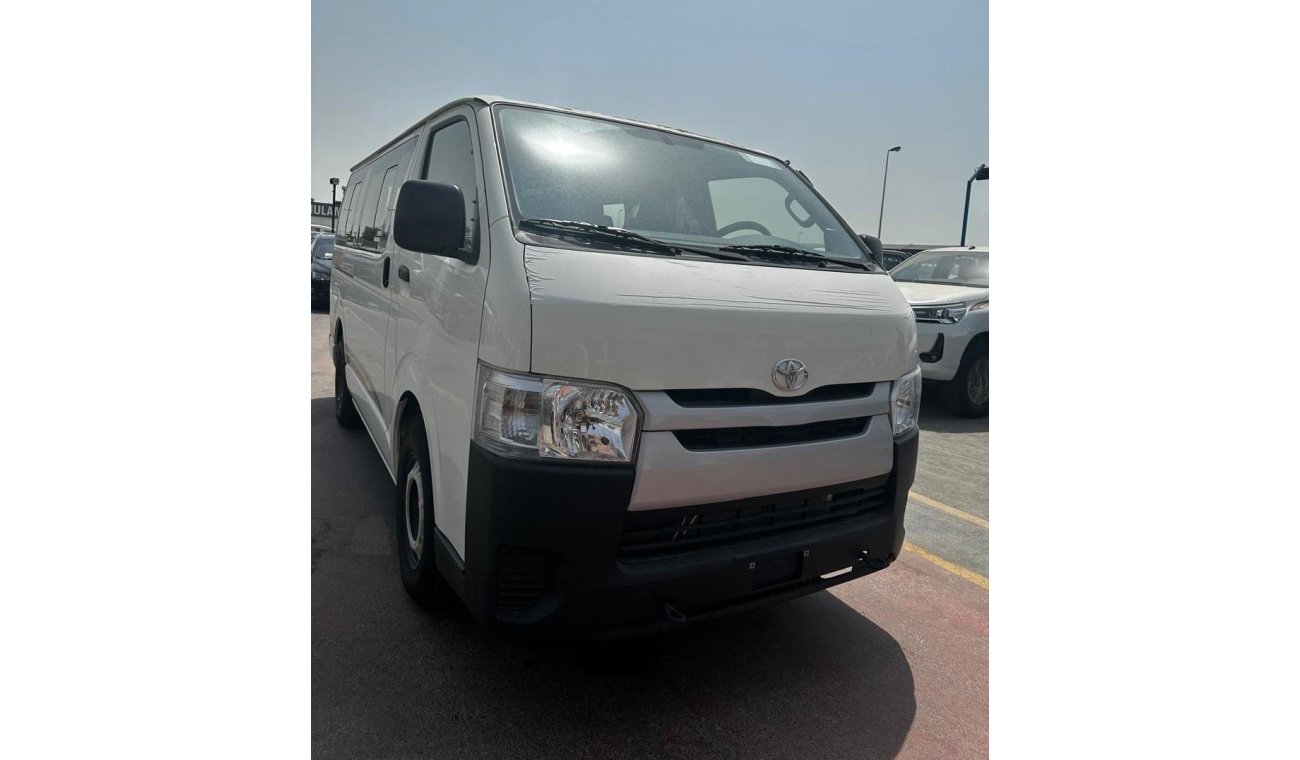 Toyota Hiace TOYOTA HIACE VAN 2.5L DIESEL M/T STANDARD ROOF