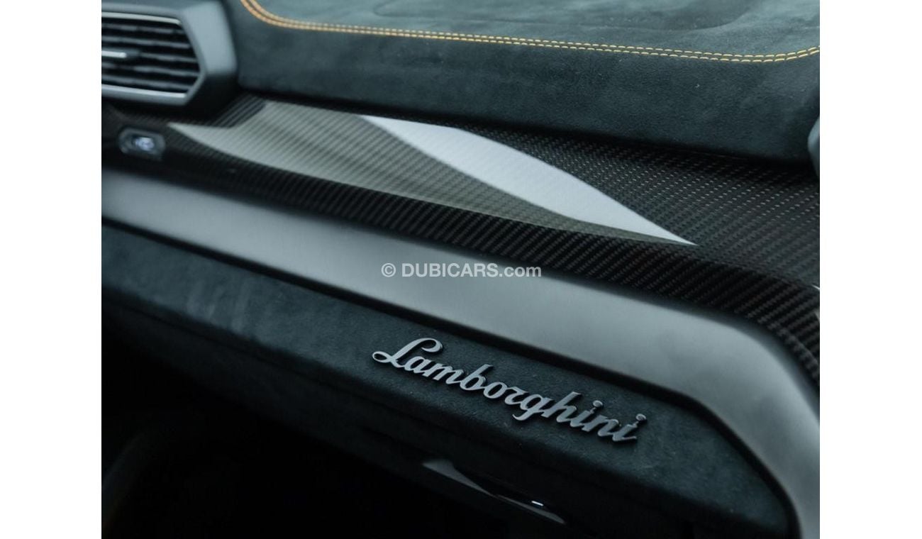 Lamborghini Urus 4.0 V8 BiTurbo Performante RIGHT HAND DRIVE