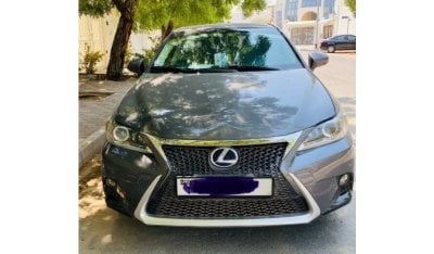 Lexus CT200h