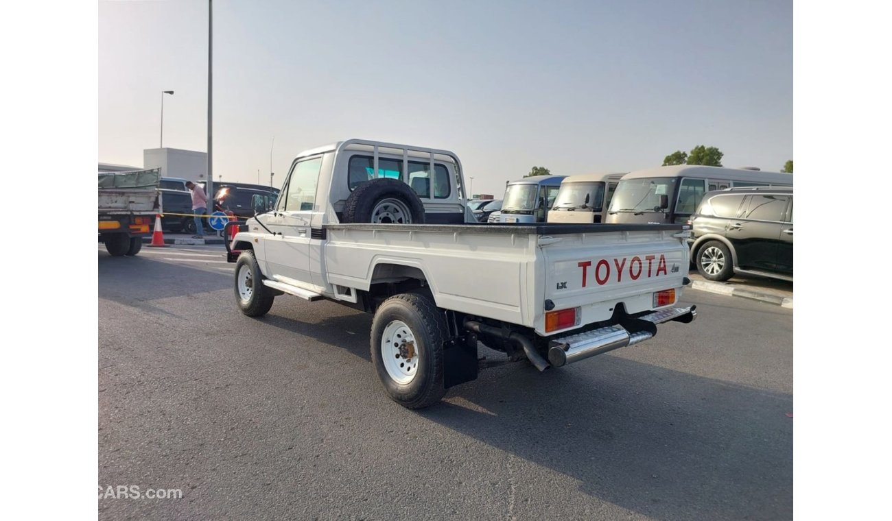 تويوتا لاند كروزر بيك آب TOYOTA LAND CRUISER PICK UP RIGHT HAND DRIVE(PM26194)