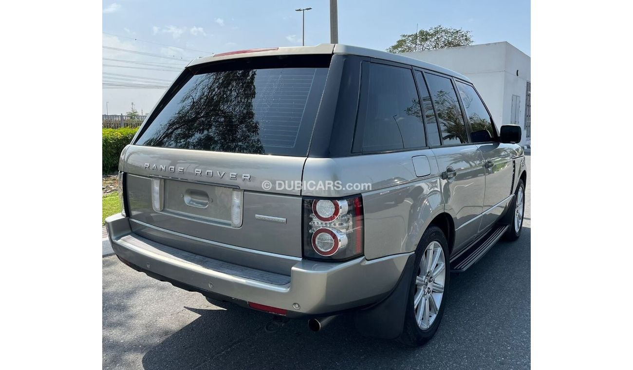 لاند روفر رينج روفر (آخر) 2011 range rover vouge super charged gcc first owner clean car