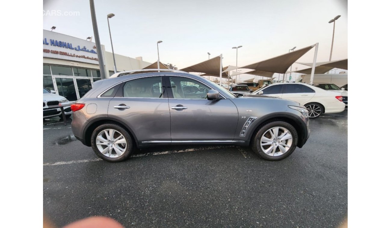 Infiniti QX70 Limited Infiniti QX 70 _GCC_2019_Excellent Condition _Full option