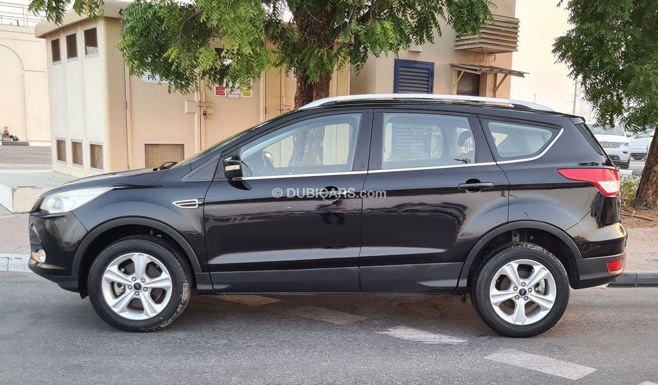 Ford Escape SE Ecoboost 2016 GCC Perfect Condition