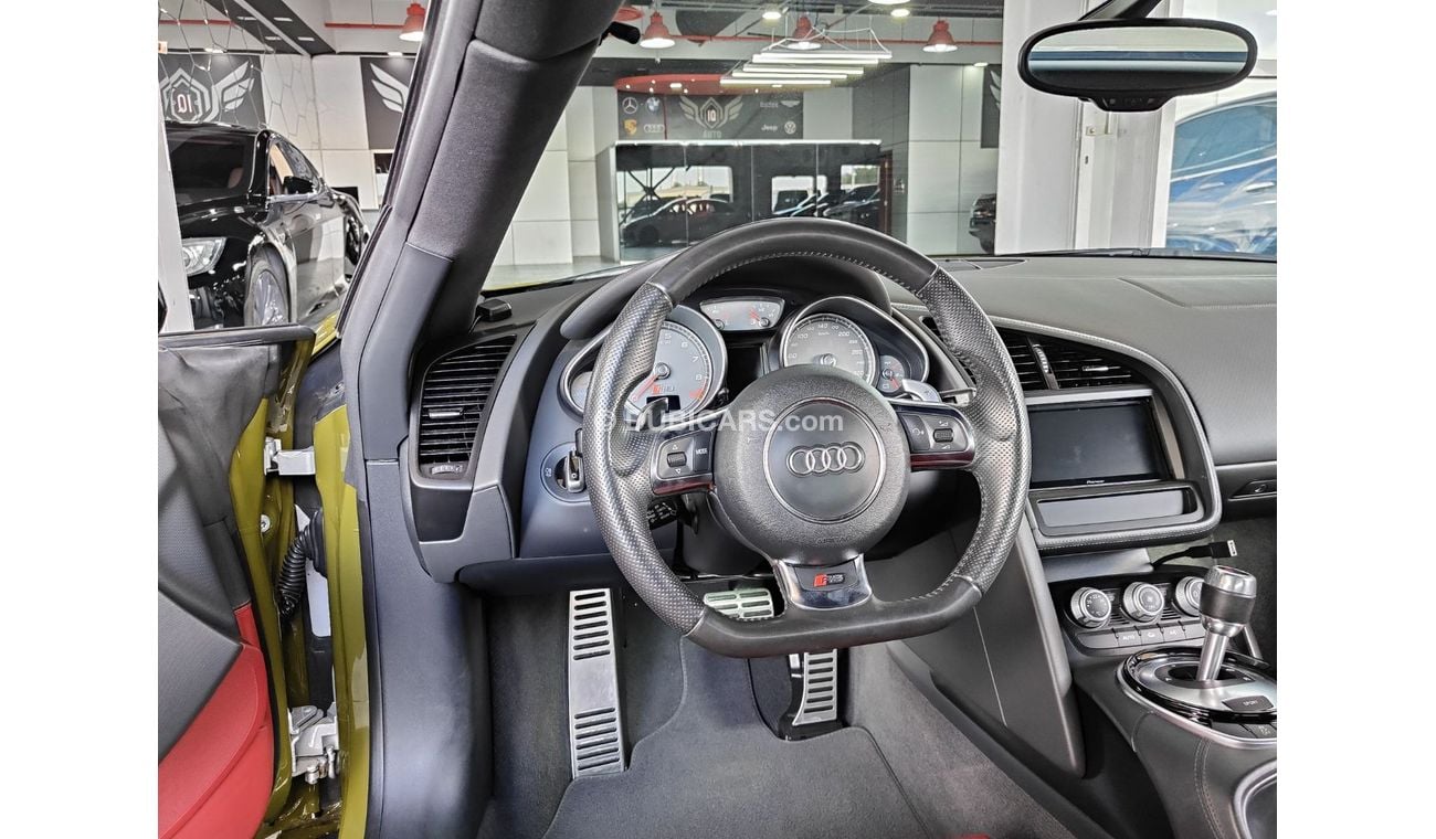 أودي R8 AED 7,500 P.M | 2015 AUDI R8 SPORTS QUATTRO | COUPE | 4.2L V8  430 HP | FSH | LOW KM | GCC