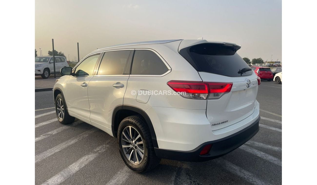 Toyota Highlander 2018 Toyota Highlander XLE 3.5L V6 Full Option Sunroof 7 Leather Seats - Radar & BSM Auto Trunk - 53