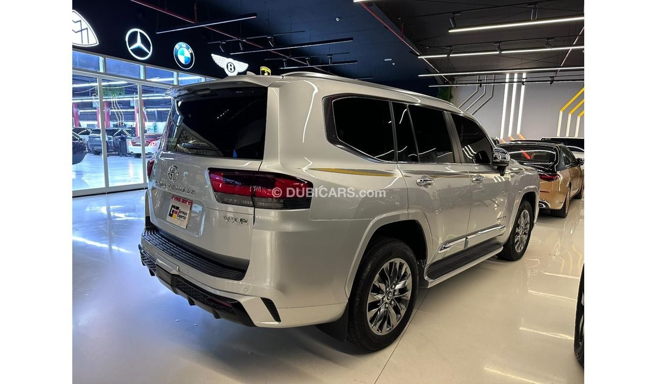 Toyota Land Cruiser VXR 3.5L 2024 TOYOTA LAND CRUISER VX-R / 5 years ALFUTTAIM warranty