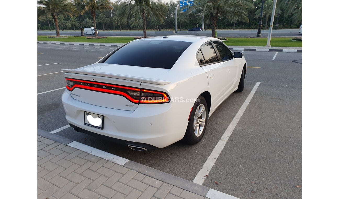 Dodge Charger SXT