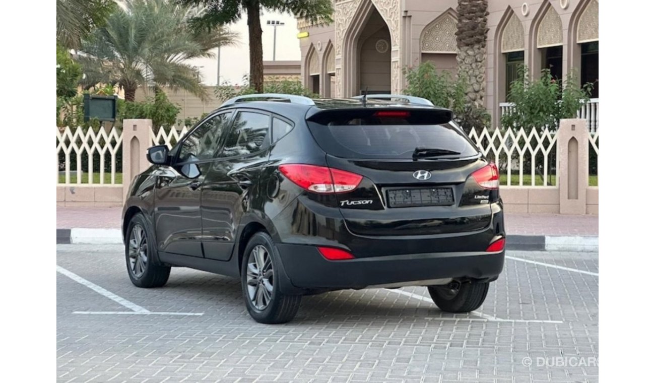 هيونداي توسون Hyundai Tucson 2015 GCC Accident free excellent condition Petrol Left hand Drive