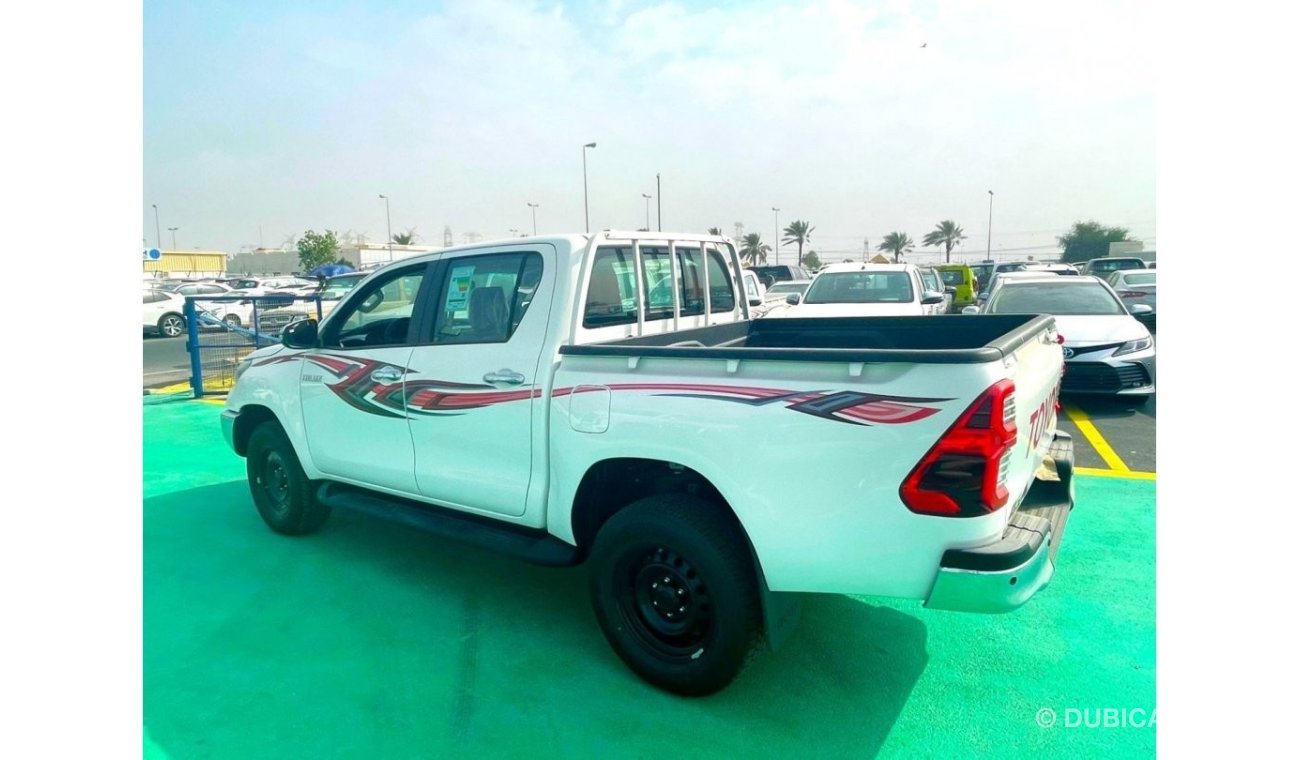 تويوتا هيلوكس 2.8 L DIESEL ENGIEN -/ 4X4 / 2 AC / CLIMET CONTROL / SENSORS /  MODEL 2023