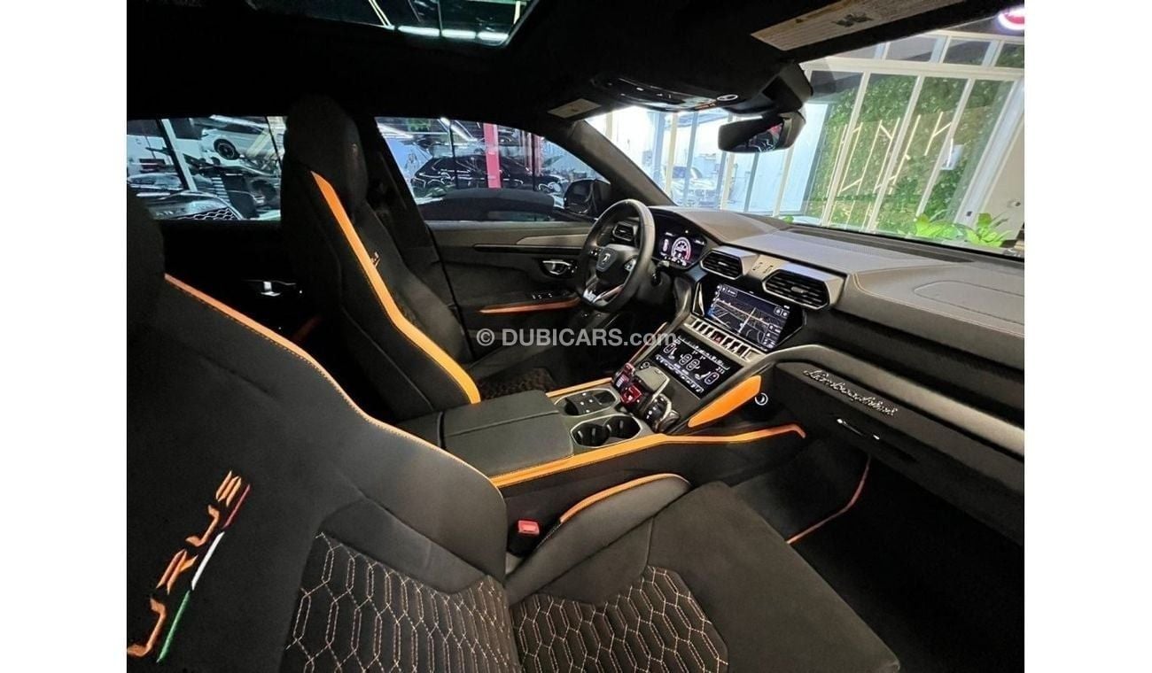 Lamborghini Urus Urus Graphite Capsule/ Warranty and Service Contract Till 2026